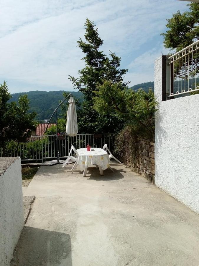 Swimming And Sun Apartment Gandosso Exterior photo